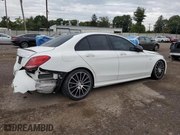 ✅ 2018 Mercedes-Benz C 43 AMG • VIN: 55SWF6EB2JU273948 • Lot: 81180455. Wystawiony na Copart z przebiegiem 55 253 mil. Bezpłatny archiwum sprzedaży aukcyjnych z USA i szczegółowy raport historii pojazdu na DreamBid. Zdjęcie 3.
