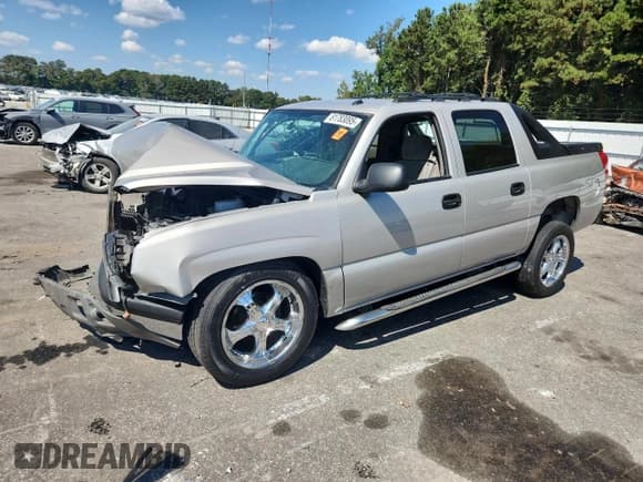 ✅ 2005 Chevrolet Avalanche LS • VIN: 3GNEC12Z45G258353 • Lot: 81783095. Listed on Copart with Not provided. Free auction sales archive from the USA and detailed vehicle history report at DreamBid. Image 1.