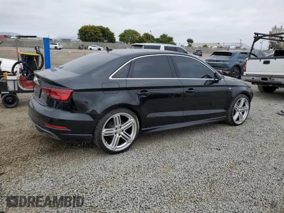 ✅ 2017 Audi A3 Premium Plus • VIN: WAUGUGFF5H1036793 • Lot: 58586825. Wystawiony na Copart z przebiegiem 91 369 mil. Bezpłatny archiwum sprzedaży aukcyjnych z USA i szczegółowy raport historii pojazdu na DreamBid. Zdjęcie 3.