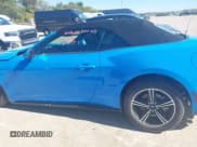 ✅ 2025 Ford Mustang EcoBoost Premium • VIN: 1FAGP8UH0S5127383 • Lot: 43577043. Listed on IAAI with 4,330 mi. Free auction sales archive from the USA and detailed vehicle history report at DreamBid. Image 13.