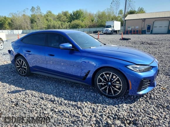 ✅ 2024 BMW i4 xDrive40 • VIN: WBY83FB03RFS41232 • Лот: 84395225. Опубликован ранее на Copart с пробегом 9 554 миль. Бесплатный доступ к архиву аукционных продаж из США и подробный отчёт об истории автомобиля на DreamBid. Изображение 4.