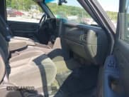 ✅ 2004 Chevrolet Silverado 2500HD LS • VIN: 1GCHC23U94F182997 • Лот: 42682053. Опубликован ранее на IAAI с пробегом 227 282 миль. Бесплатный доступ к архиву аукционных продаж из США и подробный отчёт об истории автомобиля на DreamBid. Изображение 5.