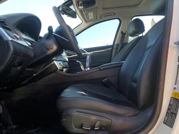 ✅ 2014 BMW 5 Series 528i xDrive • VIN: WBA5A7C59ED618031 • Lot: 92112715. Listed on Copart with 140,635 mi. Free auction sales archive from the USA and detailed vehicle history report at DreamBid. Image 7.