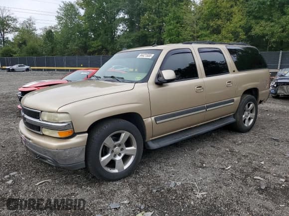 ✅ 2005 Chevrolet Suburban LT • VIN: 1GNFK16Z75J123805 • Lot: 84421555. Listed on Copart with 352,491 mi. Free auction sales archive from the USA and detailed vehicle history report at DreamBid. Image 1.