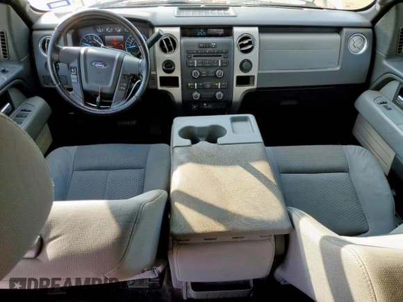 ✅ 2012 Ford F-150 XLT • VIN: 1FTEW1CM0CKD10893 • Lot: 92793955. Wystawiony na Copart z przebiegiem 237 513 mil. Bezpłatny archiwum sprzedaży aukcyjnych z USA i szczegółowy raport historii pojazdu na DreamBid. Zdjęcie 8.