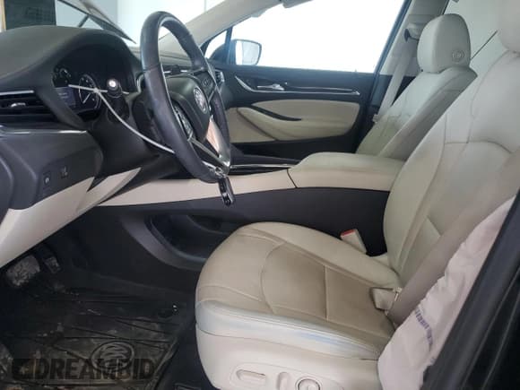 ✅ 2024 Buick Enclave Essence • VIN: 5GAEVAKW3RJ102769 • Lot: 60450995. Wystawiony na Copart z przebiegiem 13 905 mil. Bezpłatny archiwum sprzedaży aukcyjnych z USA i szczegółowy raport historii pojazdu na DreamBid. Zdjęcie 7.