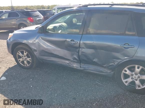 ✅ 2012 Toyota RAV4 • VIN: 2T3BF4DV8CW254950 • Lot: 43259479. Wystawiony na IAAI z przebiegiem 164 181 mil. Bezpłatny archiwum sprzedaży aukcyjnych z USA i szczegółowy raport historii pojazdu na DreamBid. Zdjęcie 6.