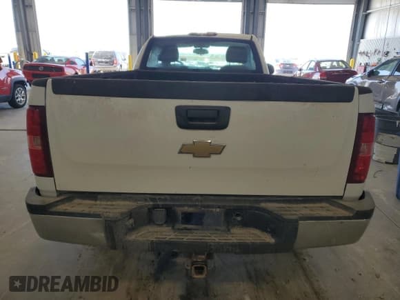 ✅ 2007 Chevrolet Silverado 2500HD 1LT • VIN: 1GCHK24K07E511824 • Lot: 85600565. Wystawiony na Copart z przebiegiem 128 908 mil. Bezpłatny archiwum sprzedaży aukcyjnych z USA i szczegółowy raport historii pojazdu na DreamBid. Zdjęcie 6.
