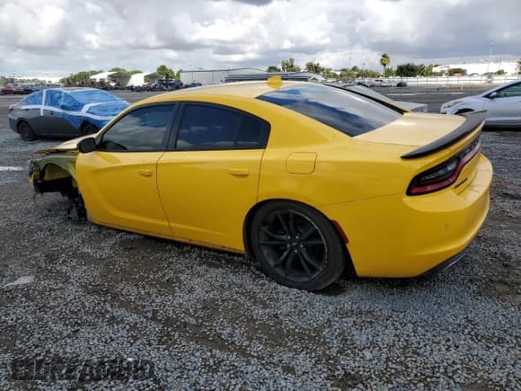 ✅ 2017 Dodge Charger R/T • VIN: 2C3CDXCT2HH585241 • Lot: 86534535. Wystawiony na Copart z przebiegiem 102 391 mil. Bezpłatny archiwum sprzedaży aukcyjnych z USA i szczegółowy raport historii pojazdu na DreamBid. Zdjęcie 2.