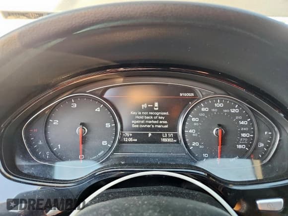 ✅ 2014 Audi A8 3.0L TDI • VIN: WAURMAFD4EN001333 • Lot: 84937525. Wystawiony na Copart z przebiegiem 169 302 mil. Bezpłatny archiwum sprzedaży aukcyjnych z USA i szczegółowy raport historii pojazdu na DreamBid. Zdjęcie 9.