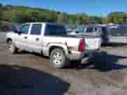 2005 Chevrolet Silverado 1500 LS with VIN 2GCEK13T051373854, listed as a IAAI auction lot 43394594 with 266,686 mi miles and . Bid and sale history available at DreamBid. Image 3.