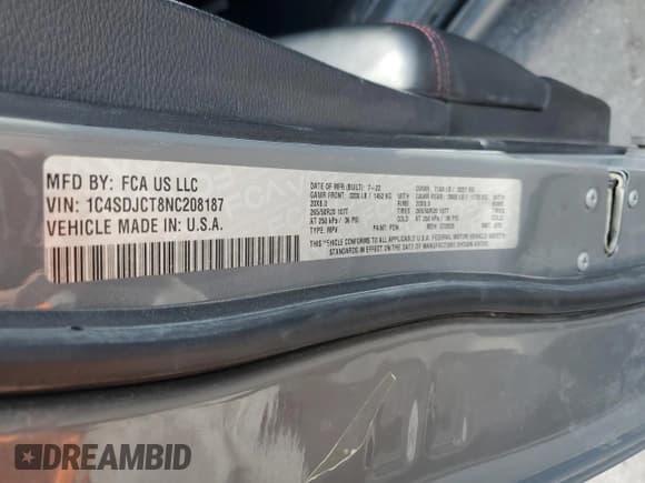 ✅ 2022 Dodge Durango R/T • VIN: 1C4SDJCT8NC208187 • Lot: 63316995. Wystawiony na Copart z przebiegiem 40 762 mil. Bezpłatny archiwum sprzedaży aukcyjnych z USA i szczegółowy raport historii pojazdu na DreamBid. Zdjęcie 13.