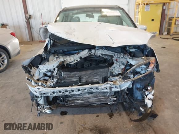 ✅ 2017 Ford C-Max SE • VIN: 1FADP5AU5HL103474 • Lot: 43406986. Wystawiony na IAAI z przebiegiem 145 014 mil. Bezpłatny archiwum sprzedaży aukcyjnych z USA i szczegółowy raport historii pojazdu na DreamBid. Zdjęcie 12.