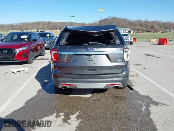 ✅ 2016 Ford Explorer Limited • VIN: 1FM5K8F8XGGA10253 • Lot: 41829757. Wystawiony na IAAI z przebiegiem 151 879 mil. Bezpłatny archiwum sprzedaży aukcyjnych z USA i szczegółowy raport historii pojazdu na DreamBid. Zdjęcie 16.