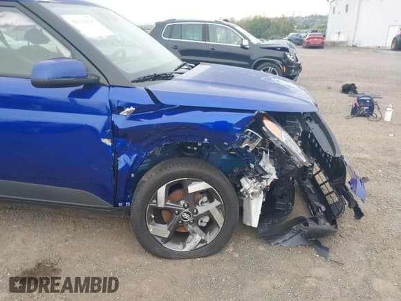 ✅ 2025 Hyundai Venue SEL • VIN: KMHRC8A31SU415079 • Lot: 43319091. Listed on IAAI with Not provided. Free auction sales archive from the USA and detailed vehicle history report at DreamBid. Image 18.