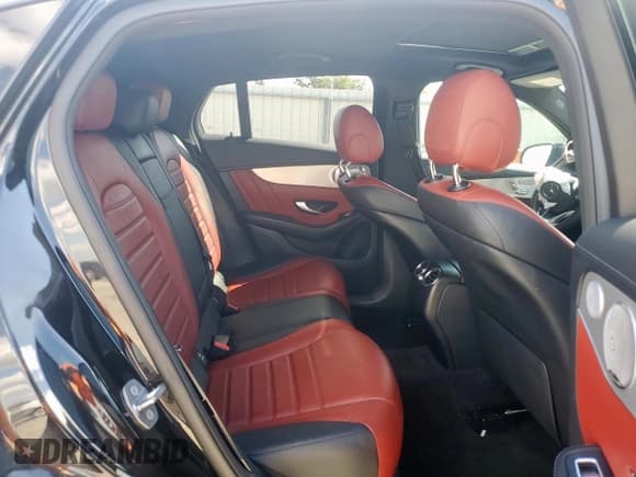 ✅ 2019 Mercedes-Benz GLC 300 • VIN: WDC0J4KBXKF541912 • Лот: 82297565. Опубликован ранее на Copart с пробегом 106 601 миль. Бесплатный доступ к архиву аукционных продаж из США и подробный отчёт об истории автомобиля на DreamBid. Изображение 11.