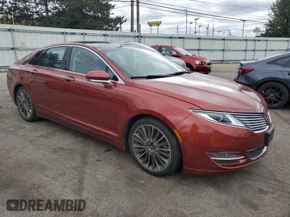 ✅ 2014 Lincoln MKZ • VIN: 3LN6L2GK5ER821599 • Lot: 89718375. Wystawiony na Copart z przebiegiem 38 073 mil. Bezpłatny archiwum sprzedaży aukcyjnych z USA i szczegółowy raport historii pojazdu na DreamBid. Zdjęcie 4.