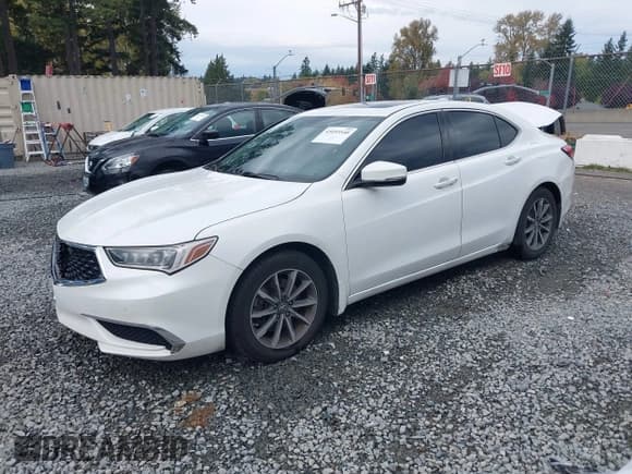 ✅ 2018 Acura TLX • VIN: 19UUB1F33JA006262 • Лот: 43493540. Опубликован ранее на IAAI с пробегом 95 958 миль. Бесплатный доступ к архиву аукционных продаж из США и подробный отчёт об истории автомобиля на DreamBid. Изображение 2.