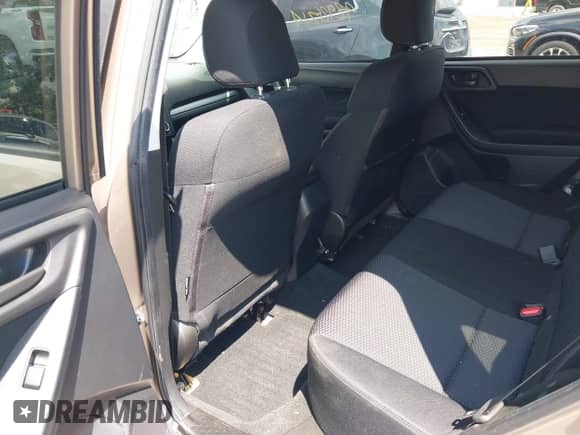 2015 Subaru Forester Premium z VIN JF2SJAFC2FH556321, wystawiony jako IAAI lot #42921214 z przebiegiem 125 991 mil mil oraz . Historia ofert i sprzedaży dostępna na DreamBid. Obrazek 8.