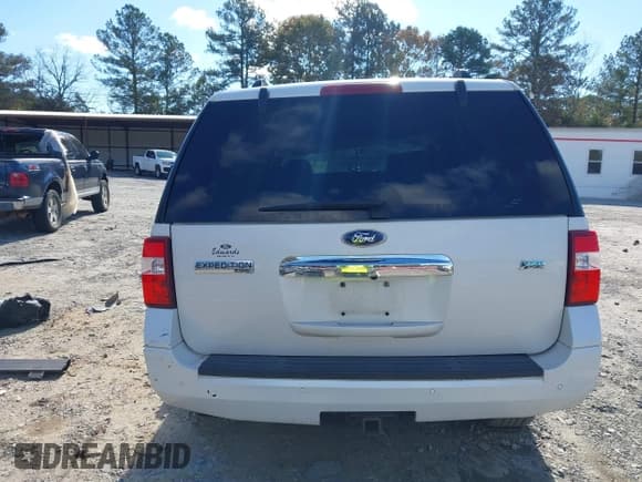 ✅ 2011 Ford Expedition Limited • VIN: 1FMJU1K55BEF27623 • Lot: 43655182. Listed on IAAI with 164,979 mi. Free auction sales archive from the USA and detailed vehicle history report at DreamBid. Image 17.