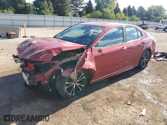 2020 Toyota Camry SE with VIN 4T1G11BK1LU006558, listed as a Copart auction lot 70130455 with 77,417 mi miles and Salvage title. Bid and sale history available at DreamBid. Image 1.