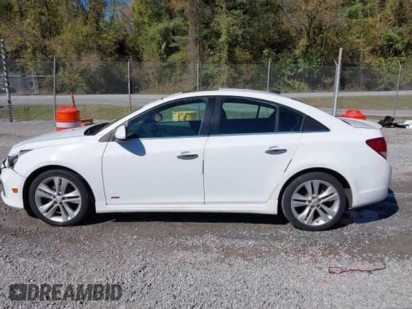 2015 Chevrolet Cruze LTZ с VIN 1G1PG5SB1F7251608, выставлен на аукционе IAAI как лот 43420021 с пробегом 203 880 миль миль и . История ставок и продаж доступна на DreamBid. Изображение 14.