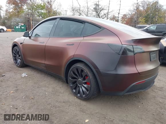 ✅ 2024 Tesla Model Y Performance • VIN: 7SAYGDEF9RA265727 • Лот: 43622825. Опубликован ранее на IAAI с пробегом Не указан. Бесплатный доступ к архиву аукционных продаж из США и подробный отчёт об истории автомобиля на DreamBid. Изображение 3.
