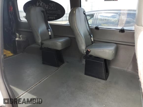 ✅ 2011 Ford Econoline Cargo Commercial • VIN: 1FTNE1EW0BDB07099 • Лот: 64481645. Опубликован ранее на Copart с пробегом Не указан. Бесплатный доступ к архиву аукционных продаж из США и подробный отчёт об истории автомобиля на DreamBid. Изображение 11.