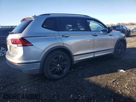 ✅ 2022 Volkswagen Tiguan SE R-Line Black • VIN: 3VV8B7AX9NM053920 • Lot: 90597065. Wystawiony na Copart z przebiegiem 51 631 mil. Bezpłatny archiwum sprzedaży aukcyjnych z USA i szczegółowy raport historii pojazdu na DreamBid. Zdjęcie 3.