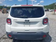 ✅ 2018 Jeep Renegade Limited • VIN: ZACCJADB0JPH24214 • Lot: 42384776. Wystawiony na IAAI z przebiegiem 123 994 mil. Bezpłatny archiwum sprzedaży aukcyjnych z USA i szczegółowy raport historii pojazdu na DreamBid. Zdjęcie 17.