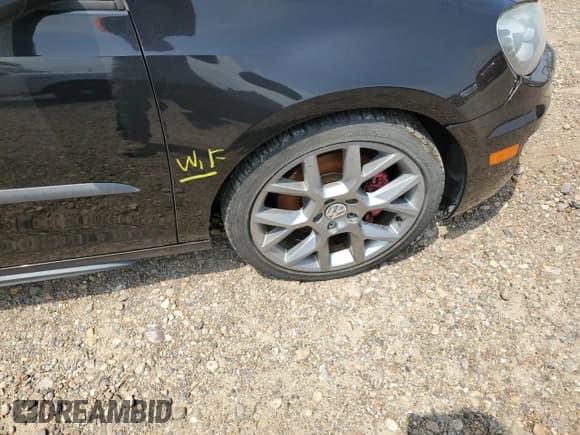 ✅ 2013 Volkswagen Golf GTI Driver's Edition • VIN: WVWHV7AJXDW139382 • Лот: 52128055. Опубликован ранее на Copart с пробегом 78 233 миль. Бесплатный доступ к архиву аукционных продаж из США и подробный отчёт об истории автомобиля на DreamBid. Изображение 14.