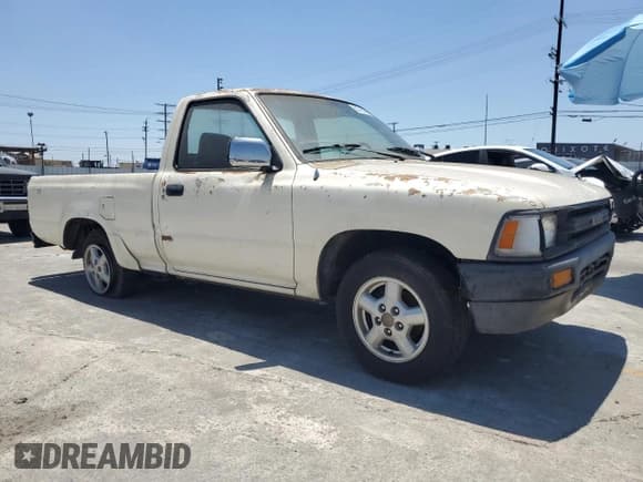 ✅ 1990 Toyota Pickup • VIN: JT4RN81A9L5071980 • Lot: 63795355. Wystawiony na Copart z przebiegiem 189 781 mil. Bezpłatny archiwum sprzedaży aukcyjnych z USA i szczegółowy raport historii pojazdu na DreamBid. Zdjęcie 4.