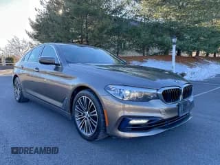 ✅ 2018 BMW 5 Series 530i xDrive • VIN: WBAJA7C57JWC75056 • Lot: 97231215. Wystawiony na Copart z przebiegiem 202 663 mil. Bezpłatny archiwum sprzedaży aukcyjnych z USA i szczegółowy raport historii pojazdu na DreamBid. Zdjęcie 1.