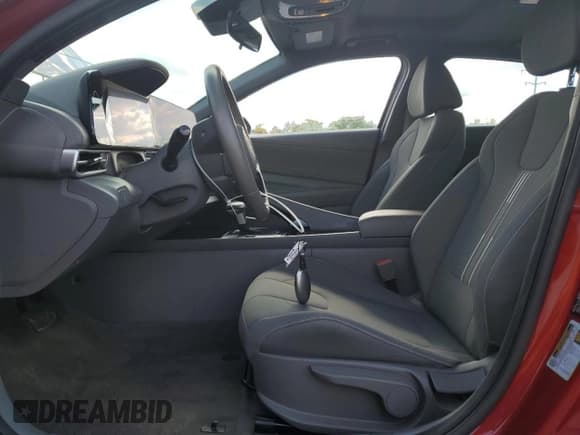 ✅ 2025 Hyundai Elantra SEL Convenience • VIN: KMHLS4DG1SU950588 • Лот: 90127095. Опубликован ранее на Copart с пробегом 20 925 миль. Бесплатный доступ к архиву аукционных продаж из США и подробный отчёт об истории автомобиля на DreamBid. Изображение 7.