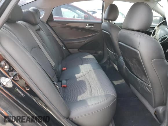 ✅ 2011 Hyundai Sonata SE • VIN: 5NPEC4AC2BH274593 • Lot: 89471885. Listed on Copart with 108,012 mi. Free auction sales archive from the USA and detailed vehicle history report at DreamBid. Image 10.
