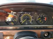 ✅ 1986 Mercedes-Benz 420 SEL • VIN: WDBCA35D1GA265651 • Lot: 80223714. Wystawiony na Copart z przebiegiem 104 989 mil. Bezpłatny archiwum sprzedaży aukcyjnych z USA i szczegółowy raport historii pojazdu na DreamBid. Zdjęcie 9.