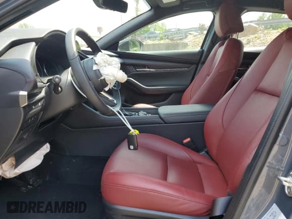 ✅ 2025 Mazda 3 S Carbon Edition • VIN: JM1BPBLM3S1767045 • Lot: 66111205. Listed on Copart with 6,175 mi. Free auction sales archive from the USA and detailed vehicle history report at DreamBid. Image 7.