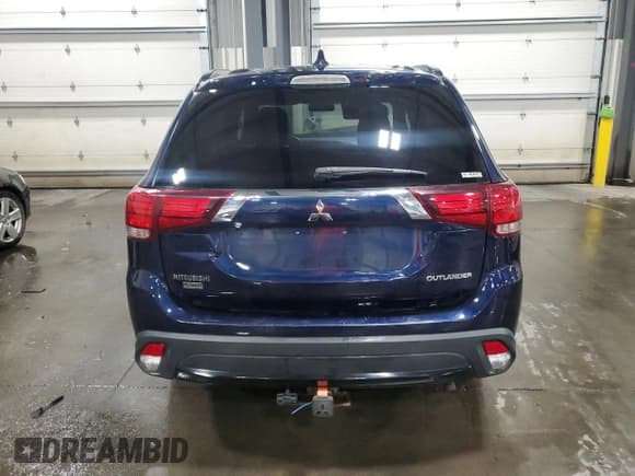 ✅ 2018 Mitsubishi Outlander ES • VIN: JA4AZ3A30JZ046486 • Lot: 90344405. Wystawiony na Copart z przebiegiem 71 797 mil. Bezpłatny archiwum sprzedaży aukcyjnych z USA i szczegółowy raport historii pojazdu na DreamBid. Zdjęcie 6.
