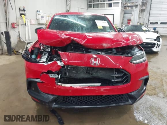 ✅ 2024 Honda HR-V Sport • VIN: 3CZRZ2H57RM748712 • Lot: 42113328. Listed on IAAI with 10,110 mi. Free auction sales archive from the USA and detailed vehicle history report at DreamBid. Image 12.