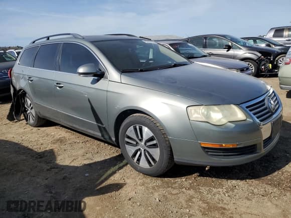 ✅ 2007 Volkswagen Passat 2.0T • VIN: WVWLK73C07E000101 • Lot: 45980035. Wystawiony na Copart z przebiegiem 139 218 mil. Bezpłatny archiwum sprzedaży aukcyjnych z USA i szczegółowy raport historii pojazdu na DreamBid. Zdjęcie 4.