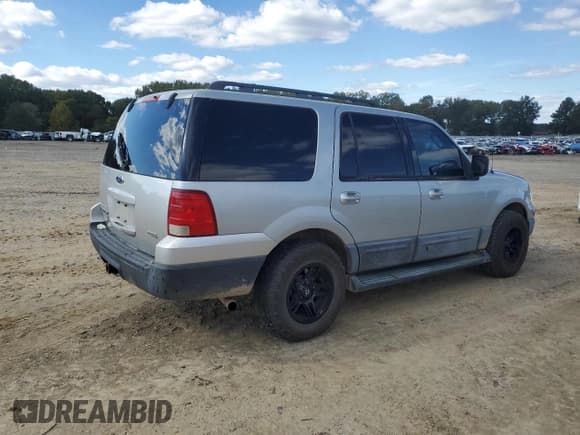 ✅ 2006 Ford Expedition Special Service • VIN: 1FMPU165X6LA78185 • Lot: 90669165. Listed on Copart with 324,062 mi. Free auction sales archive from the USA and detailed vehicle history report at DreamBid. Image 3.