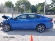 ✅ 2024 Volkswagen Jetta SE • VIN: 3VWEM7BU9RM056299 • Lot: 43266641. Wystawiony na IAAI z przebiegiem 37 972 mil. Bezpłatny archiwum sprzedaży aukcyjnych z USA i szczegółowy raport historii pojazdu na DreamBid. Zdjęcie 15.