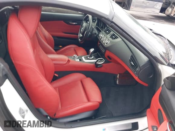 ✅ 2015 BMW Z4 sDrive35i • VIN: WBALM7C55FJ798903 • Lot: 43519063. Wystawiony na IAAI z przebiegiem 72 697 mil. Bezpłatny archiwum sprzedaży aukcyjnych z USA i szczegółowy raport historii pojazdu na DreamBid. Zdjęcie 5.