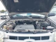 ✅ 2011 Ford Escape Hybrid • VIN: 1FMCU4K3XBKC60103 • Lot: 42048614. Wystawiony na IAAI z przebiegiem 125 354 mil. Bezpłatny archiwum sprzedaży aukcyjnych z USA i szczegółowy raport historii pojazdu na DreamBid. Zdjęcie 10.