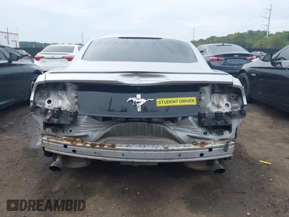 ✅ 2015 Ford Mustang V6 • VIN: 1FA6P8AM3F5389076 • Lot: 43320824. Listed on IAAI with 125,113 mi. Free auction sales archive from the USA and detailed vehicle history report at DreamBid. Image 16.