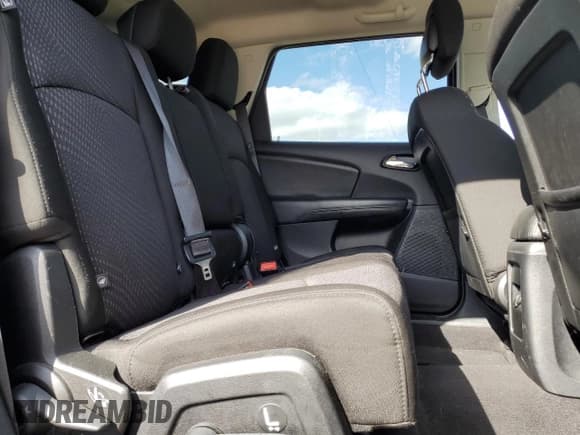 ✅ 2019 Dodge Journey SE • VIN: 3C4PDCBB9KT751381 • Lot: 89692955. Wystawiony na Copart z przebiegiem 80 113 mil. Bezpłatny archiwum sprzedaży aukcyjnych z USA i szczegółowy raport historii pojazdu na DreamBid. Zdjęcie 11.