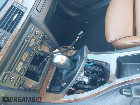 ✅ 2008 BMW 3 Series 328i • VIN: WBAWV13518P120883 • Lot: 41666097. Listed on IAAI with 136,797 mi. Free auction sales archive from the USA and detailed vehicle history report at DreamBid. Image 11.