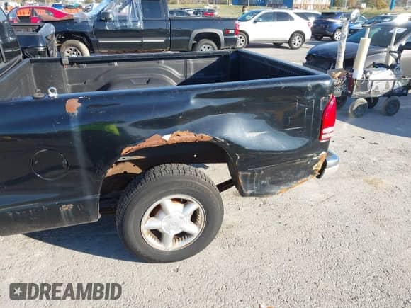 ✅ 1997 Dodge Dakota • VIN: 1B7GL23X9VS296979 • Лот: 43617511. Размещён на IAAI с пробегом 131 165 миль миль. Получите бесплатный доступ к архиву аукционных продаж из США и посмотрите подробный отчёт об истории автомобиля на DreamBid. Изображение 6.