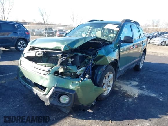 ✅ 2014 Subaru Outback 2.5i • VIN: 4S4BRCAC0E3223181 • Lot: 43678966. Listed on IAAI with 127,832 mi. Free auction sales archive from the USA and detailed vehicle history report at DreamBid. Image 2.