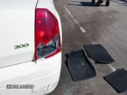 ✅ 2007 Chrysler 300 • VIN: 2C3KA43R97H710564 • Lot: 43483894. Listed on IAAI with 143,790 mi. Free auction sales archive from the USA and detailed vehicle history report at DreamBid. Image 13.